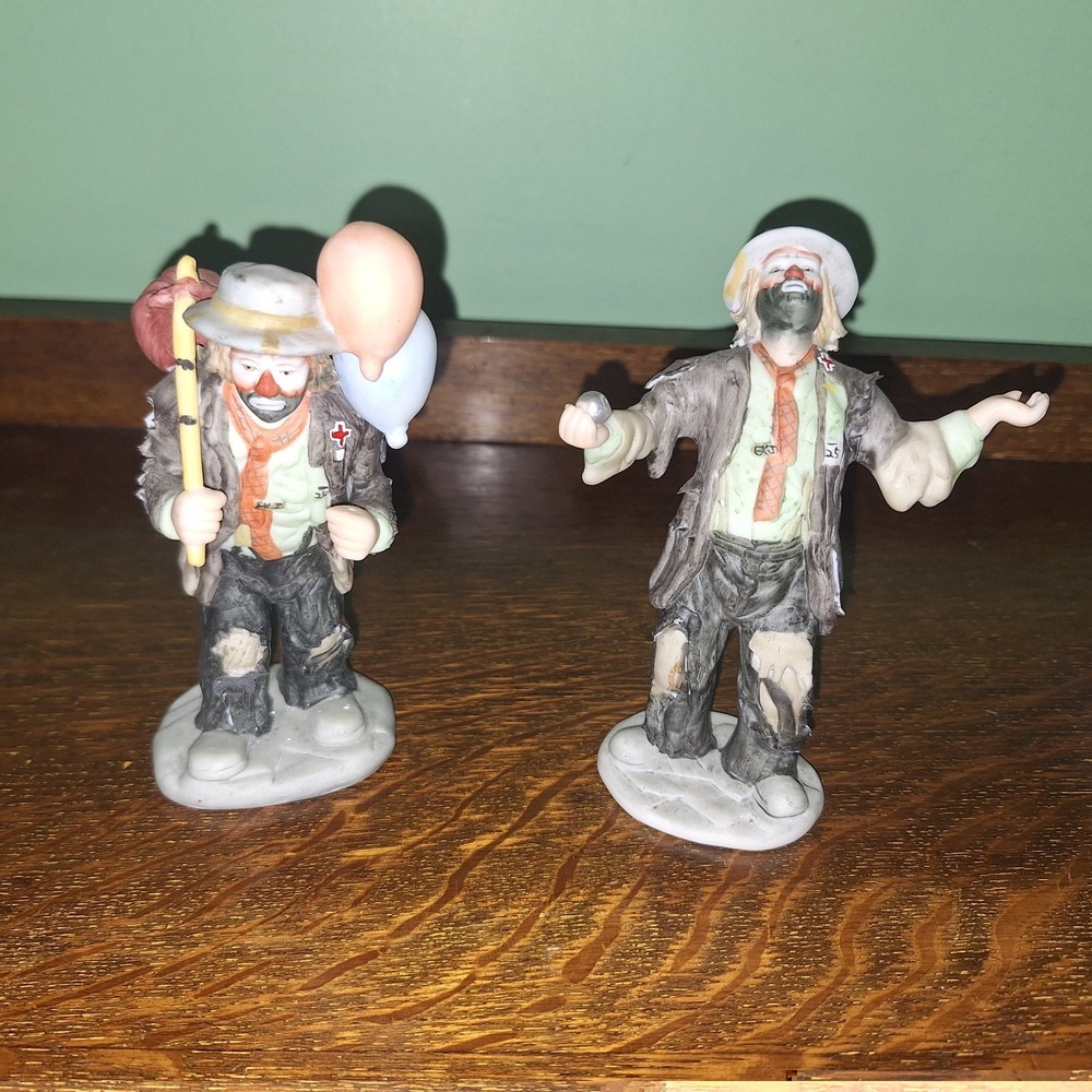 1983 Balloons for Sale & Juggler EMMETT KELLY FLAMBRO Figurine Lot  Clowns